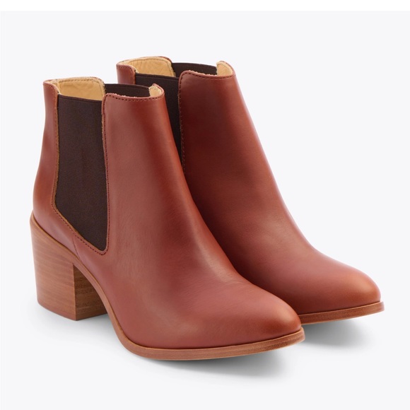 Nisolo Heeled Chelsea Boots in Brandy Leather - Picture 10 of 13